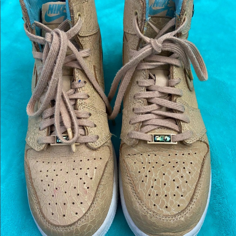 Nike Air Jordan 1 Retro Sneakers